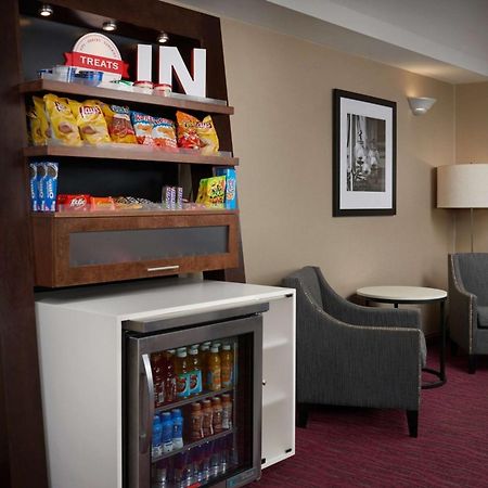 Hampton Inn Шелбивил Екстериор снимка