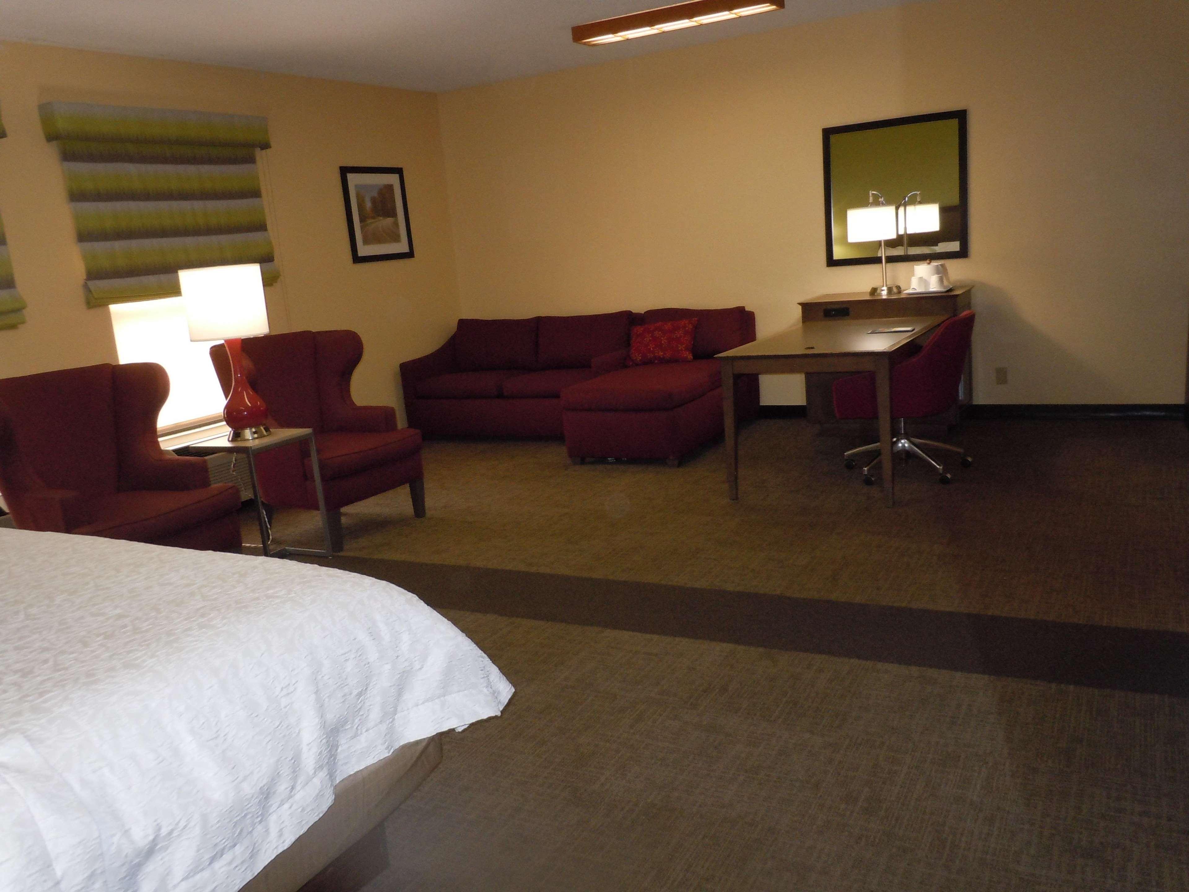 Hampton Inn Шелбивил Екстериор снимка