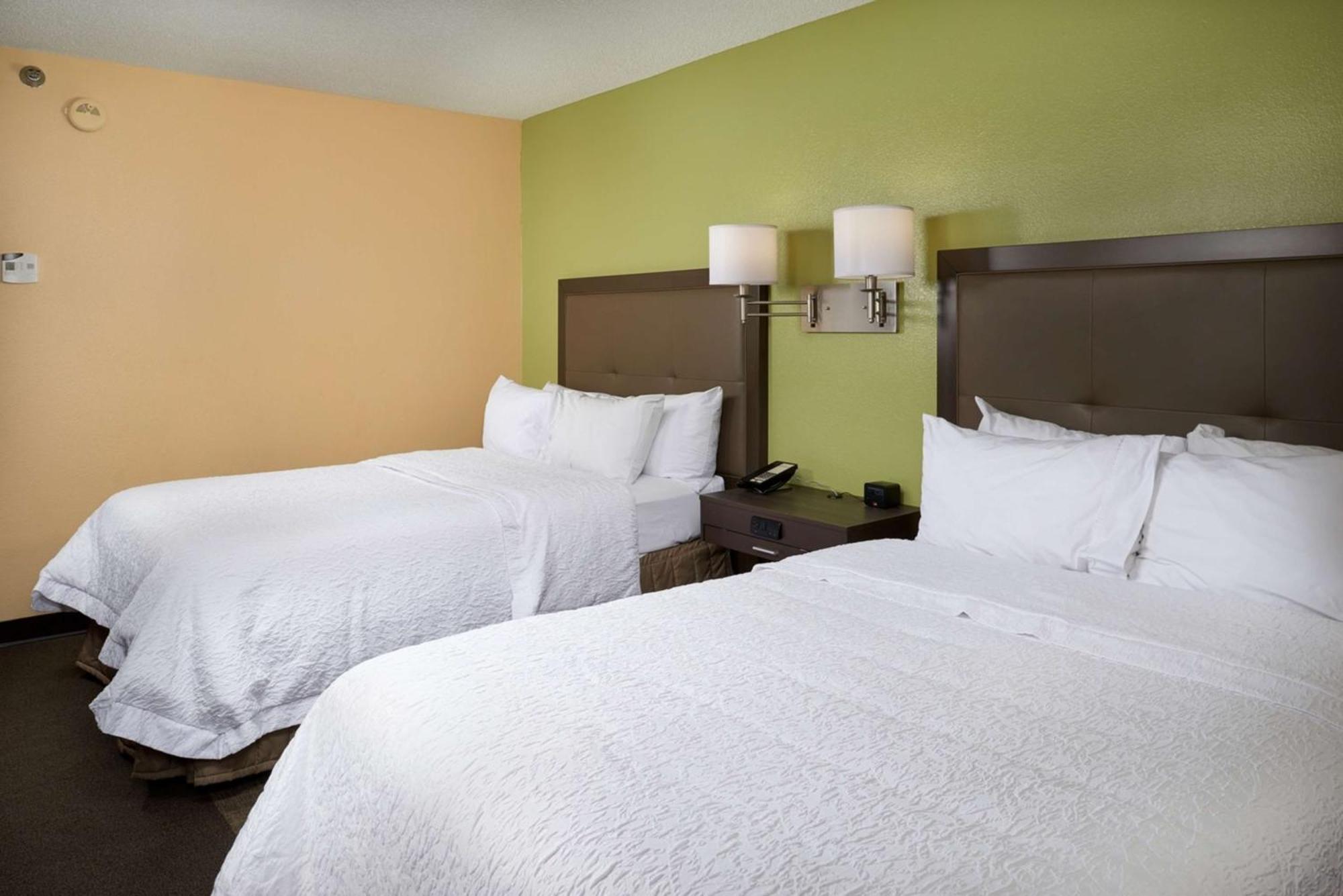 Hampton Inn Шелбивил Екстериор снимка