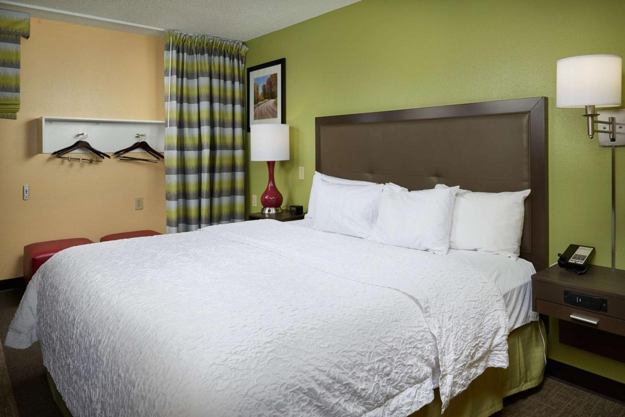 Hampton Inn Шелбивил Екстериор снимка